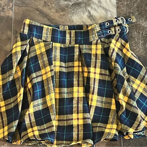 PRETTY GARBAGE Cincher Belted Plaid Pleated Mini Skirt Yellow Size Small GOTHIC - Picture 4 of 10